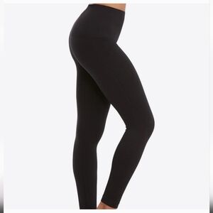 SPANX Look At Me Now Seamless Leggings - Sz M